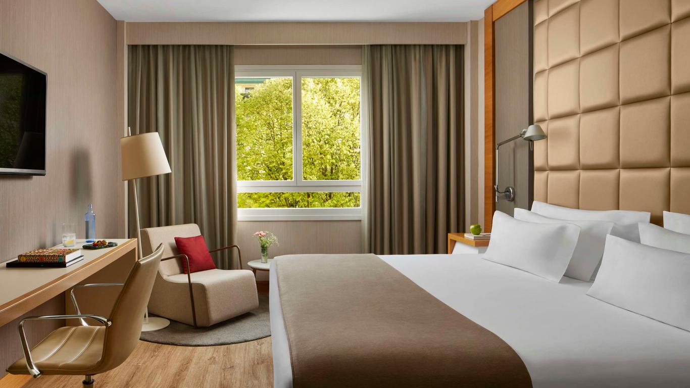 إن إتش كوليكشن سان سباستيان آرانزازو