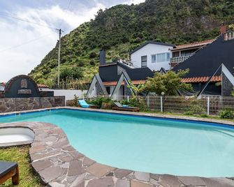 Cork House - Fernandes Cottage - Ponta Delgada - Pool