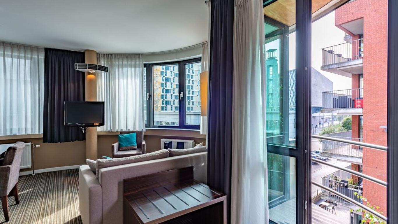 Hotel Docklands