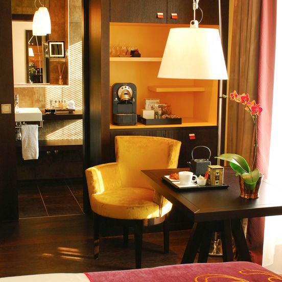 Eastwest Hotel image 1