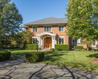 Braeside Annex | Comfort Close To Boars Head & Uva - Charlottesville - Building
