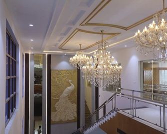 Chozha Palace Premium Rooms Ac - Perambalur
