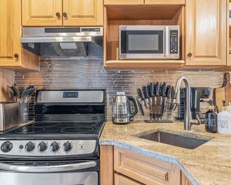 Scenic 2br Haven With Mtn Views Near Dt Banff - Canmore - Cocina