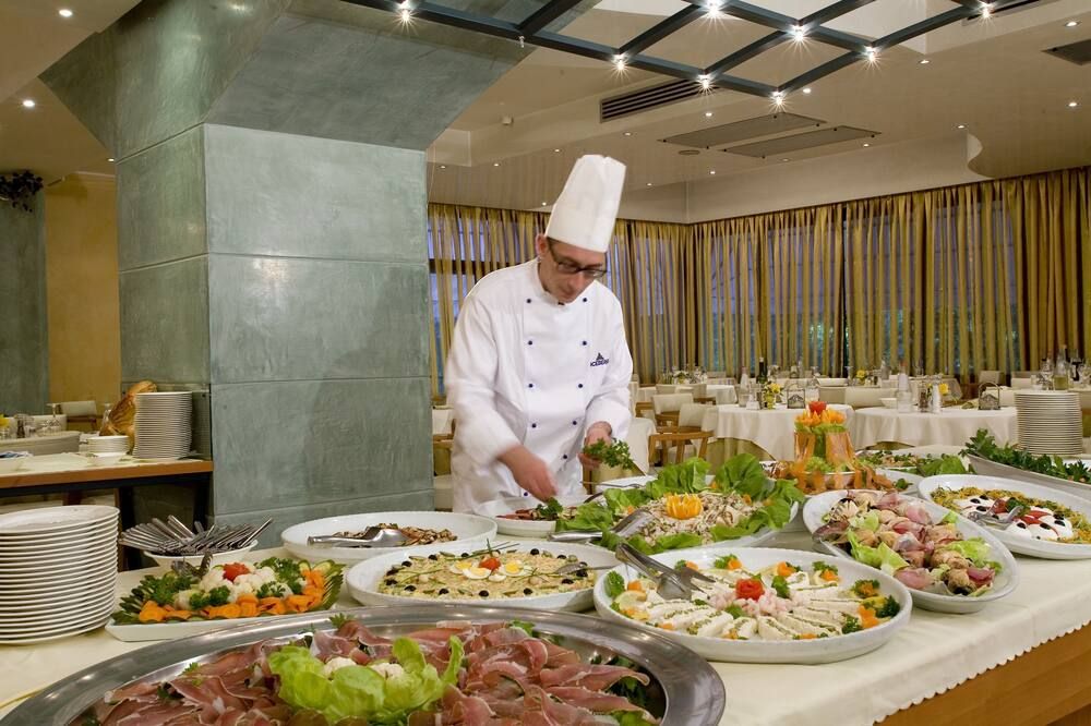 Termeterna Longevity Spring Resort - אבאנו טרמה - בופה