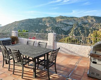 Quiet Hilltop Home With Stunning Hill Top And Valley Views - Valley Center - Balcony