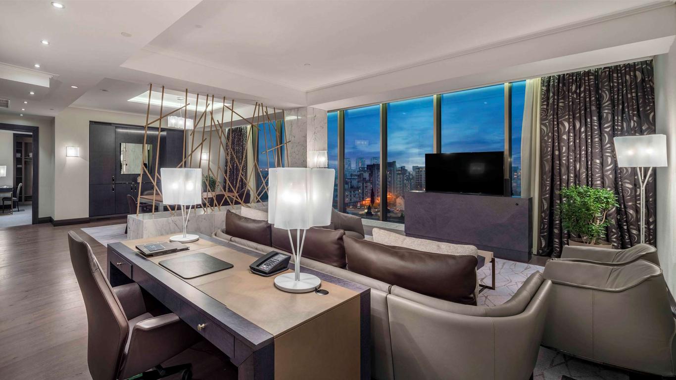 هيلتون بودغوريكا كرونا غورا