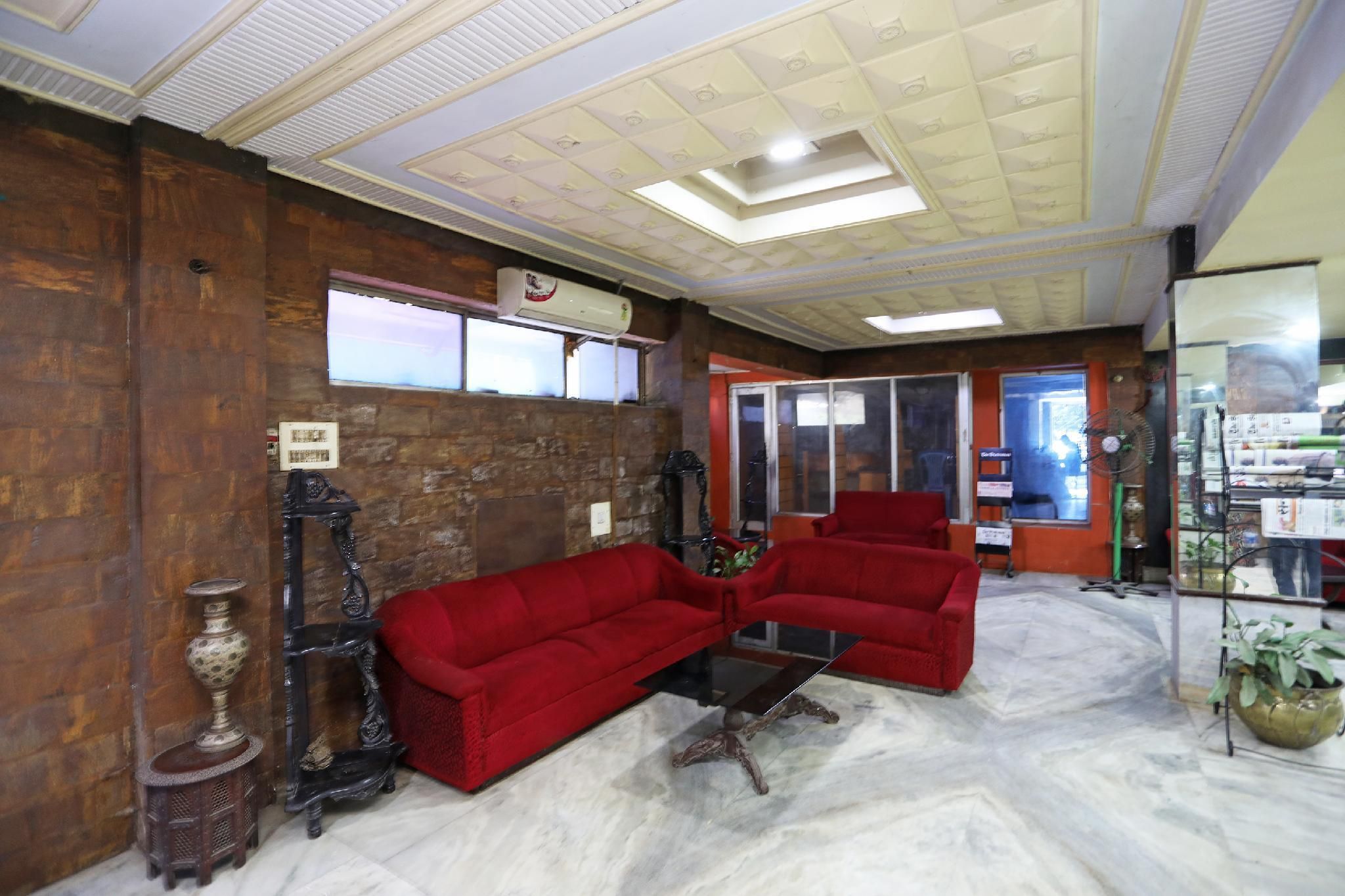 OYO Hotel Keshari - בובנשוואר - לובי