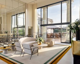 Intercontinental Hotels Chantilly Chateau Mont Royal By IHG - La Chapelle-en-Serval - Lobby