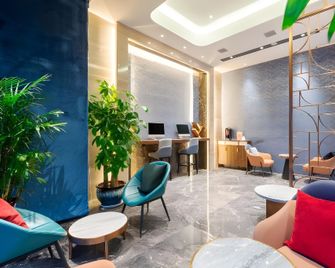 Yitel Collection Hotel Anshun Huangguoshu Avenue Rt Mart - Anshun - Lobby