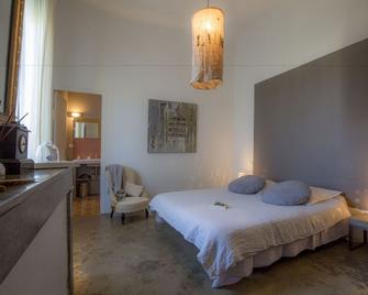 Maison Felisa - Saint-Laurent-des-Arbres - Bedroom
