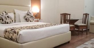 Grand Continental - Prayagraj - Bedroom
