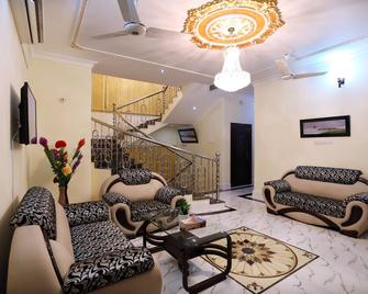Novem Inn & Holidays - Sylhet - Living room