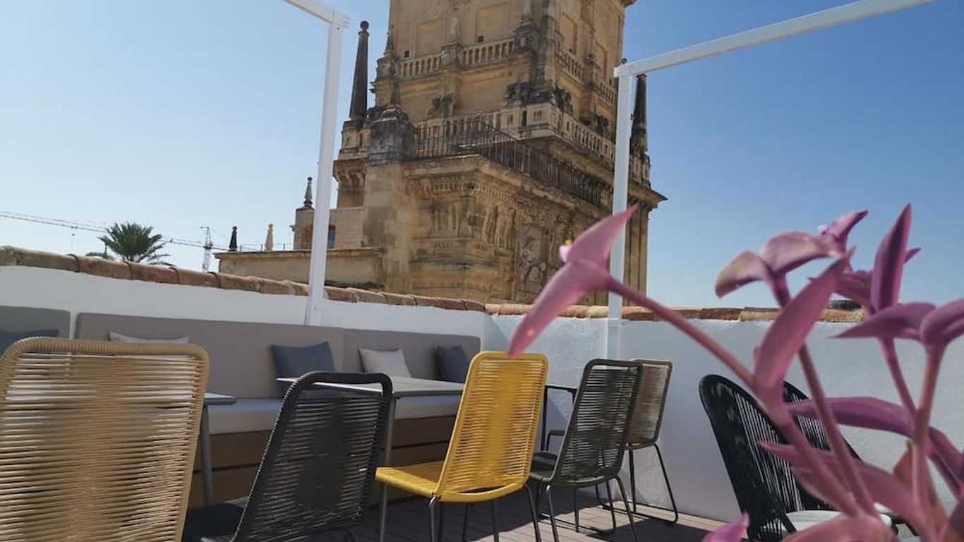 Hotel Boutique Caireles