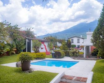 Marys' Beautiful Cozy Place Villas Alcantara 1 - Ciudad Vieja - Piscina