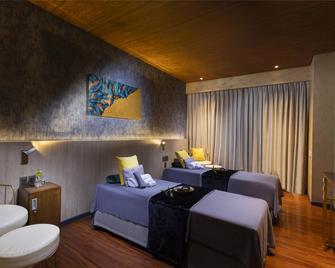 Park Inn by Radisson North Edsa - Manila - Yatak Odası