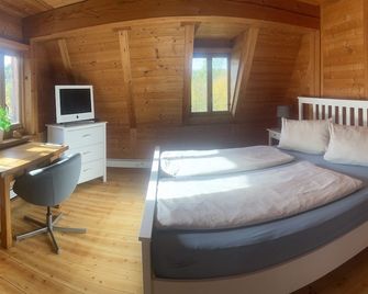 Ferienhaus Kobolzeller Schlößchen a.d.Weinsteige - Rothenburg ob der Tauber - Schlafzimmer