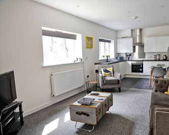 Toothbrush Apartments - Central Ipswich - Fore St - Adults Only - Ipswich - Living room