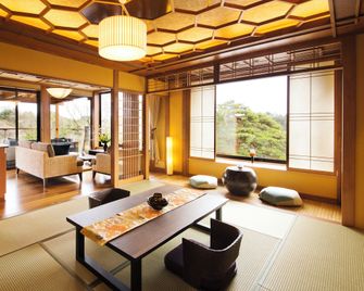 Hyakurakuso - Noto