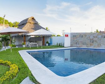 Beautiful Remodeled Condo Near Beach ! - Manzanillo - Pool