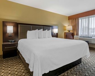 Best Western Plus InnTowner Madison - מדיסון - חדר שינה