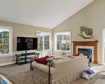 Ridgecrest Retreat-Spring Special - Cambria - Sala de estar