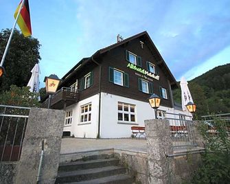 Albhotel Malakoff - House of Nature - Wiesensteig - Bâtiment