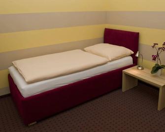 Mini Hotel Akord - Ostrava - Bedroom
