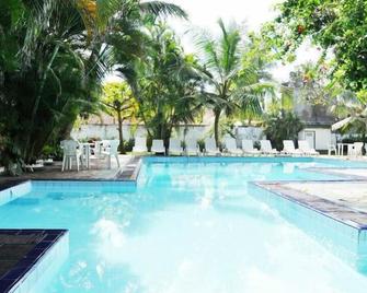 The white Haven - Panadura - Piscina