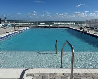 On the beach - Daytona Beach - Svømmebasseng