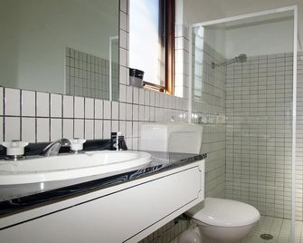 Seaton Arms Motor Inn - Albury - Koupelna