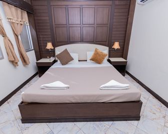 Mix Hotel - Nakhon Ratchasima - Schlafzimmer