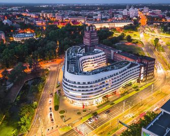DoubleTree by Hilton Wroclaw - Wrocław - Toà nhà