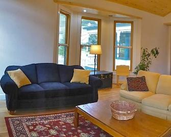 Wildflower House - Silverton Victorian - Silverton - Living room