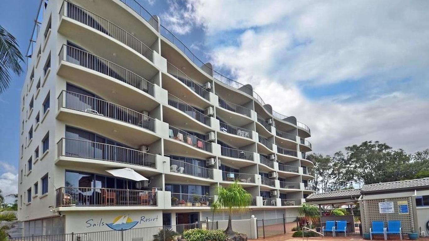 Sails Resort Golden Beach