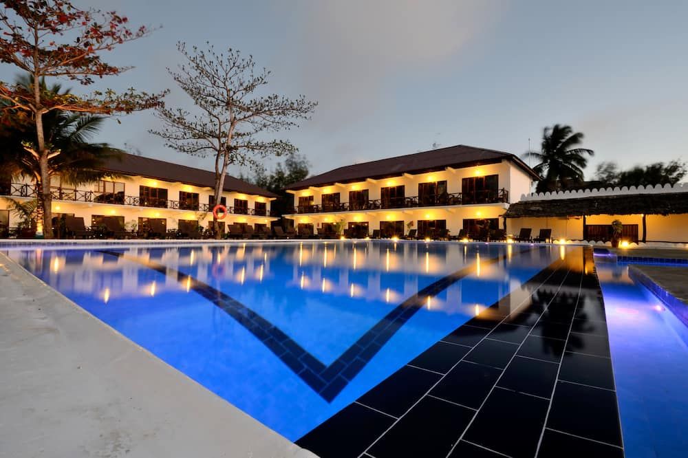 Amaan Beach Bungalows - Nungwi - Piscina