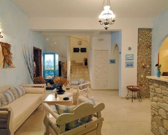 Aphrodite Boutique Hotel - פריקיה - סלון