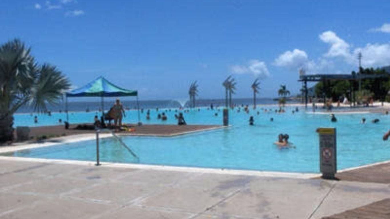 Waterfront Backpackers - Hostel