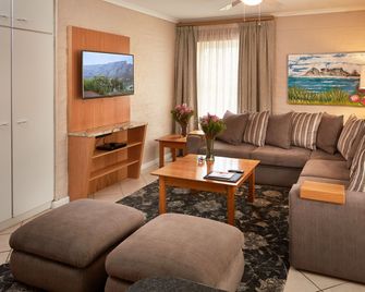 First Group Hastings Hall - Cape Town - Living room