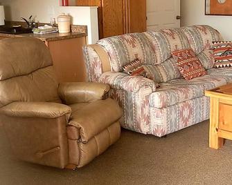 5 Star Escape - Death Valley - Spring Mountain - Prairie Fire Nevada - Pahrump - Salon