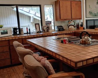 Private Lake, Farm Stay, 100 acres Granite Bay - Granite Bay - Comedor