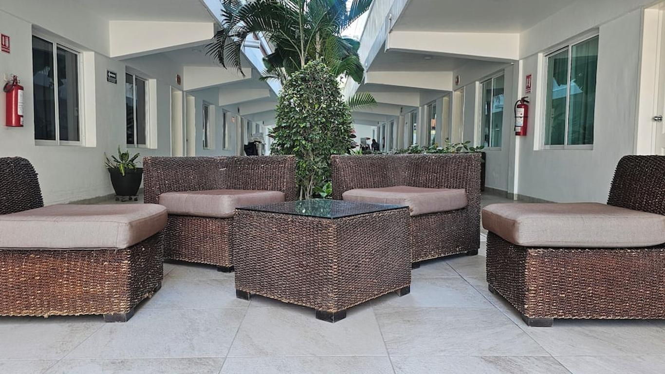 Hotel Casa Blanca