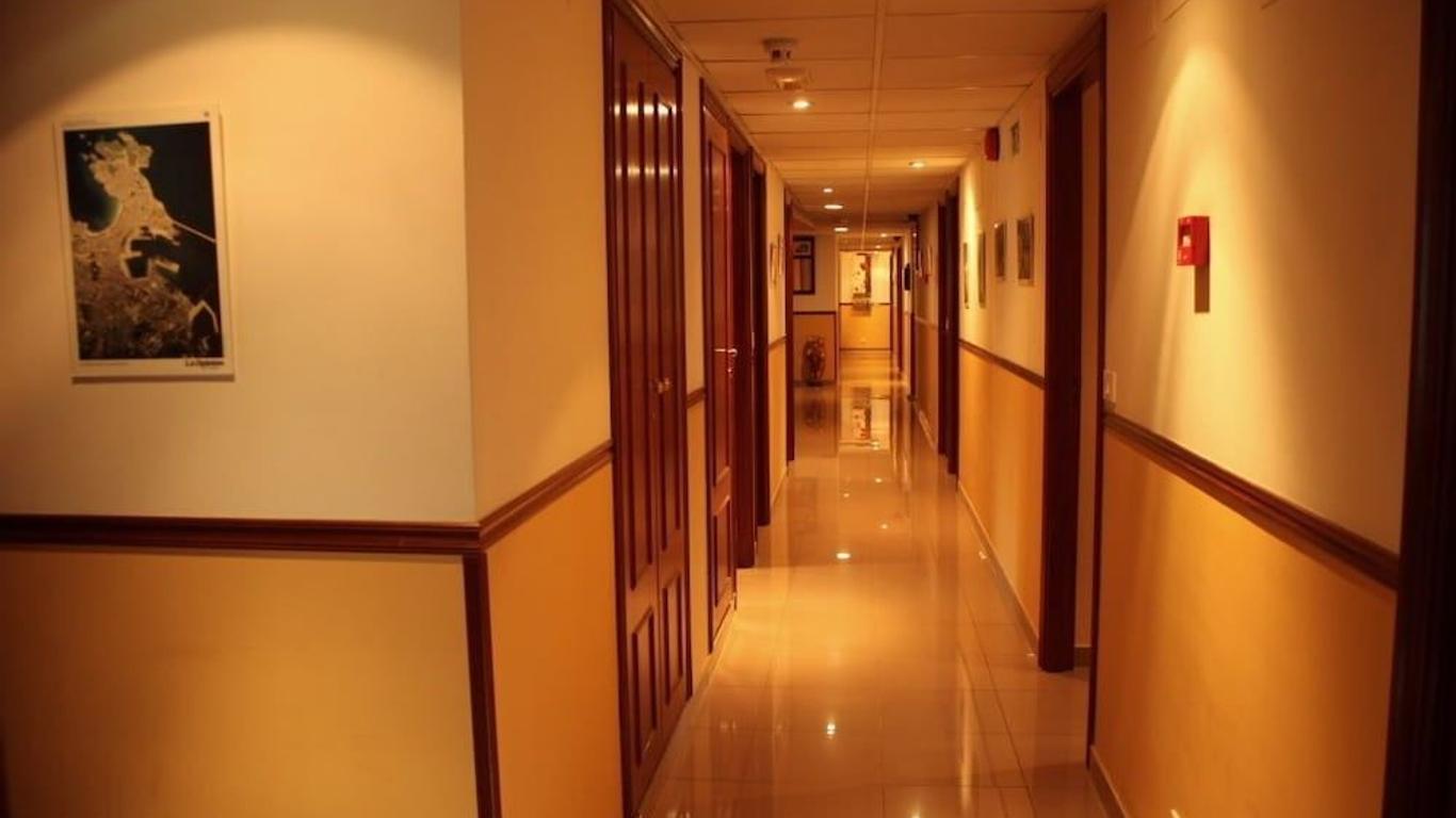Hostal La Poetisa - Auto Check-In
