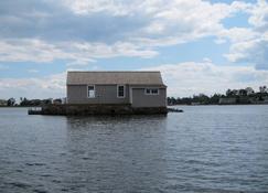 Historic oyster shack. - Westport - Building