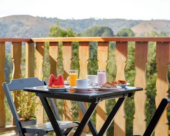Velinn Pousada Villa Paty II - Campos do Jordão - Balcony