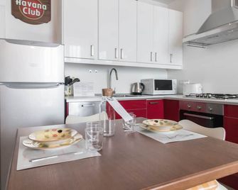 Italianway Easy - Forcella 15 - Milano - Kök