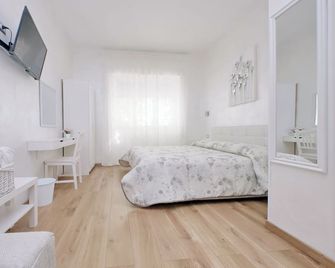 B&B Giuly - Fiumicino - Sovrum