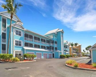New Seaside Escape Queen Studio Near Naples - Bonita Springs - Edificio