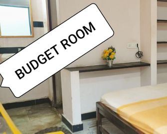 Abirami Rayal Residency - Madurai - Bedroom