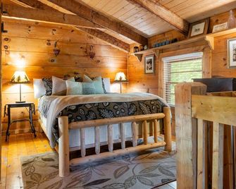 Quintessential Private Log Cabin with New Hot Tub - Alexander - Bedroom