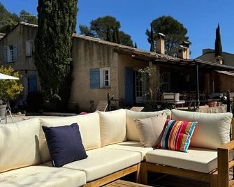 House 12 beddings, air conditionning, swimming pool & view - Cotignac - Patio